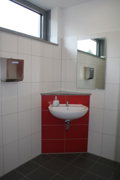 Sporthalle Quakenbrück Neustadt-WC Vorraum
